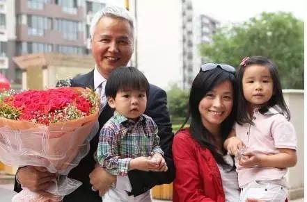 伊能静试管婴儿