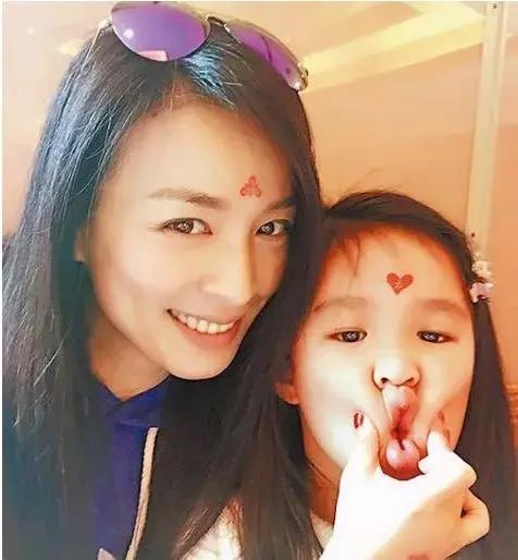 伊能静试管婴儿