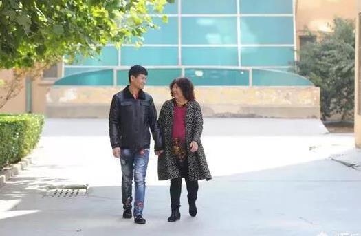 试管婴儿是亲 试管婴儿是亲
