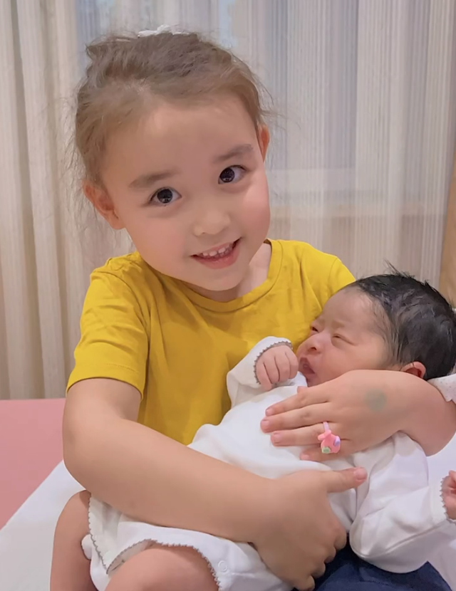 俄罗斯的试管婴儿 俄罗斯的试管婴儿