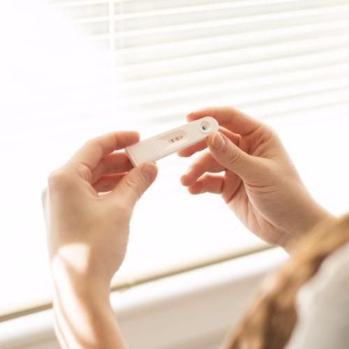试管婴儿强阳(移植14天弱阳成功高吗)