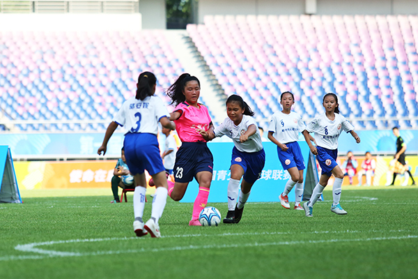 首届中国青少年足球联赛启动 或成为中国足球发展重要里程碑