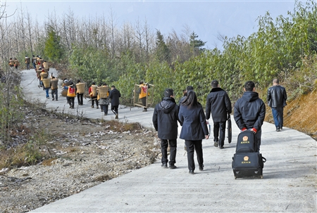 “天平驿站”进基地 服务乡村振兴