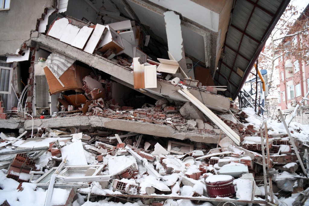 土耳其扩大震区建筑倒塌调查 已逮捕184人