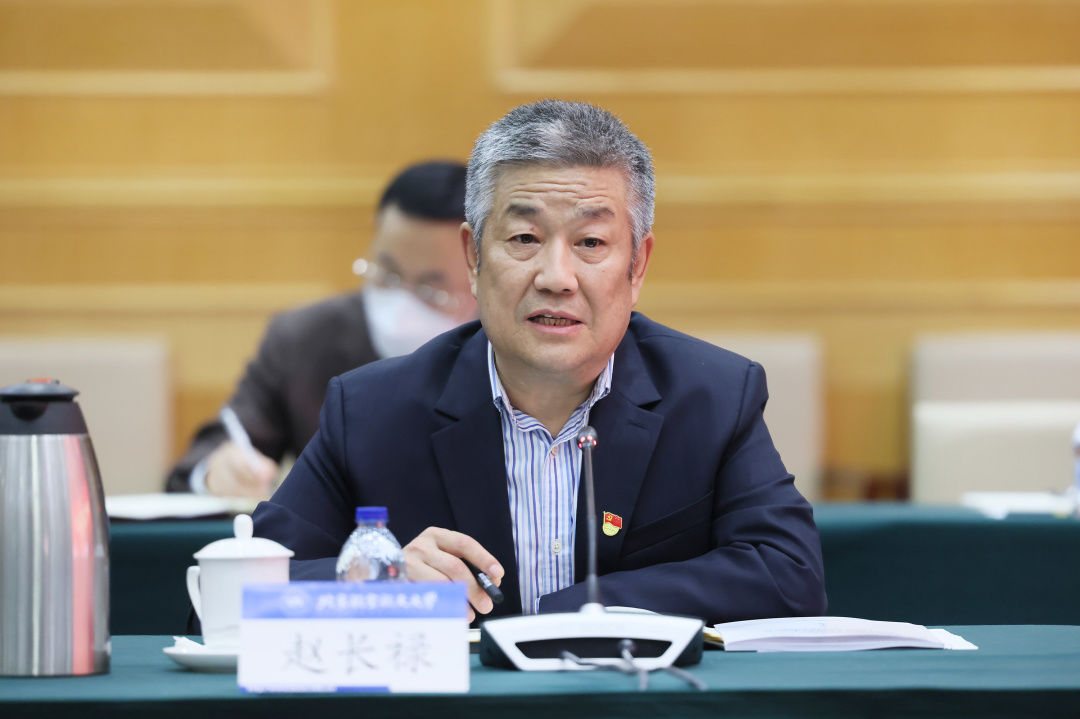 北航首期教师青马班开班校党委书记讲授“开班第一课”