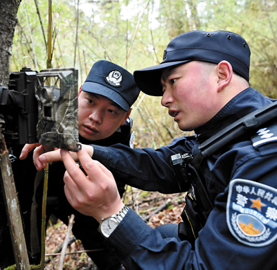 守护好青藏高原的生灵草木、万水千山（坚持和完善人民代表大会制度）