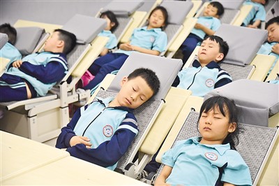 中国积极守护儿童健康成长(健康中国 奋发有为)
