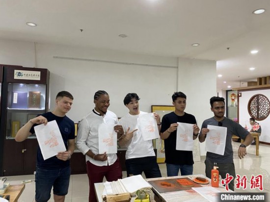 “特种兵式”下扬州 多国“Z世代”青年邂逅千年古城