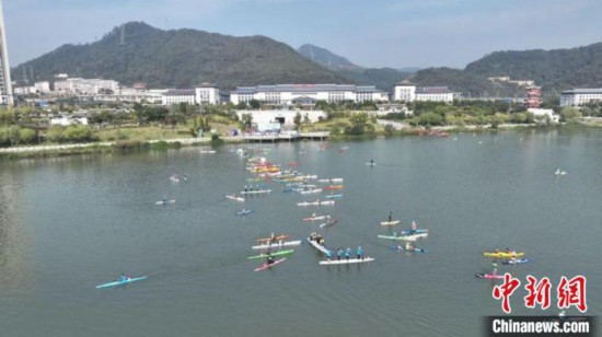 福建三明举办海峡两岸皮划艇桨板公开赛