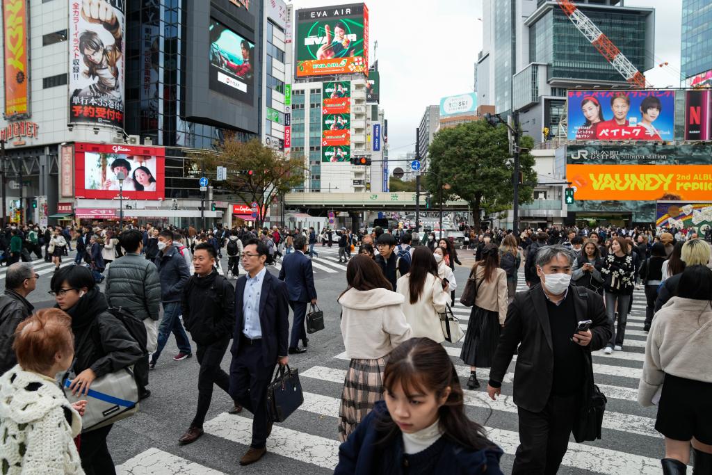国际观察丨支持率跌至新低 岸田执政压力增大