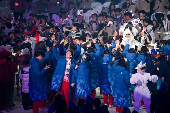 共成长，永闪耀――江原道冬青奥会开幕式侧记