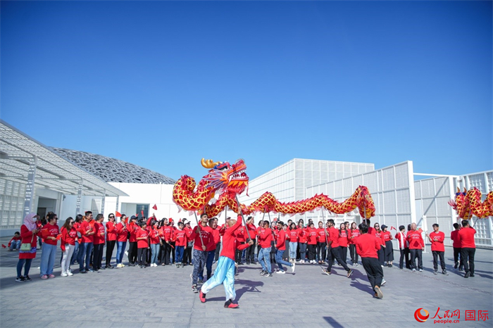 “感受到了喜庆、热闹和对新一年的美好期盼”
