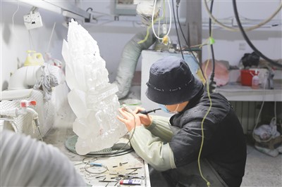 “水晶之都”扮靓“晶”彩生活（小商品 大产业 ⒅）