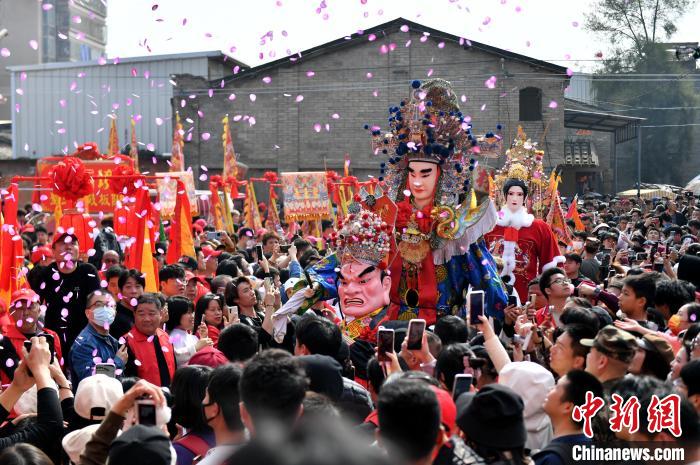 侨乡长乐游神“火”到海外，缘何受欢迎？