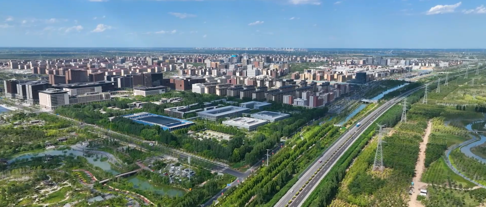 五集政论片《解码京津冀》第三集《“两翼”新格局》