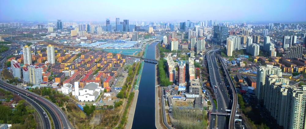 五集政论片《解码京津冀》第三集《“两翼”新格局》
