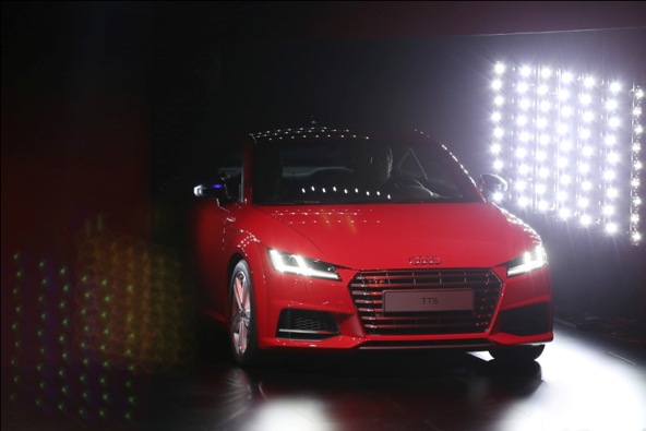 汽车车载吸尘器使用与维护?