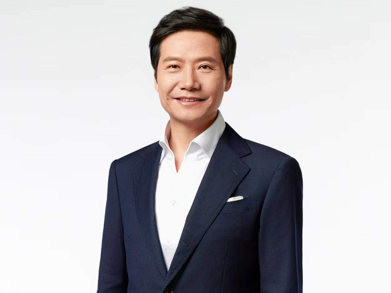 雷军两会聚焦“车与机器人”：推动人形机器人“转正”上岗，强化智驾安全教育